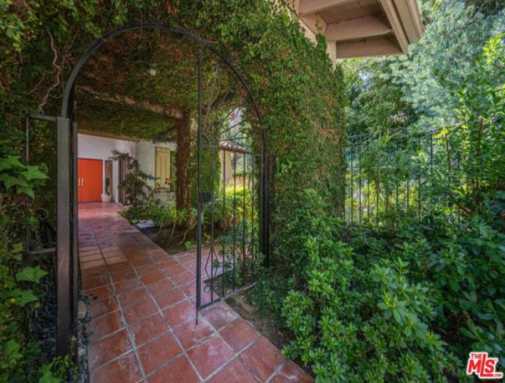 3 Bed Home for Sale in Los Angeles, California