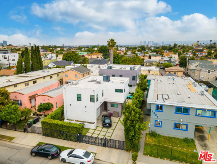  Income Home for Sale in Los Angeles, California