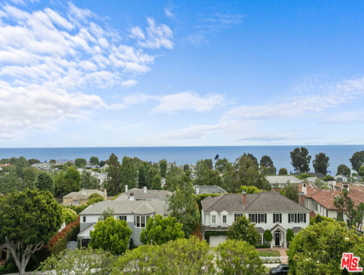 4 Bed Home for Sale in Pacific Palisades, California