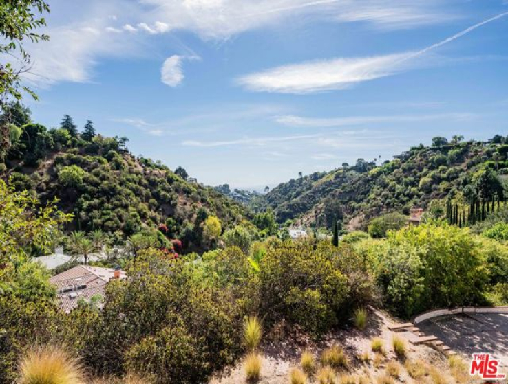 4 Bed Home for Sale in Los Angeles, California