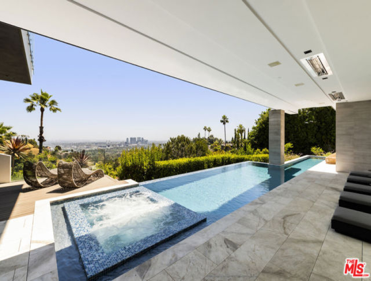 7 Bed Home for Sale in Beverly Hills, California