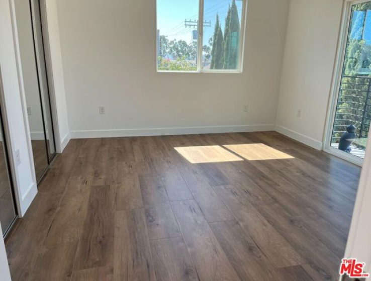  Income Home for Sale in North Hollywood, California