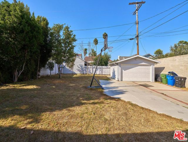 3 Bed Home for Sale in Los Angeles, California