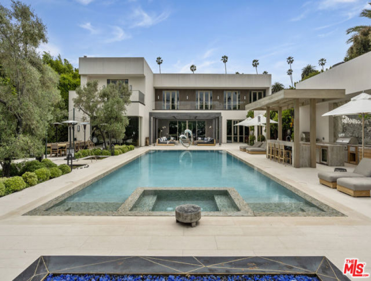 7 Bed Home to Rent in Beverly Hills, California