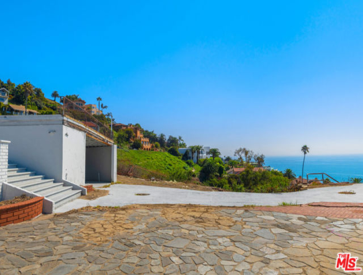  Land for Sale in Malibu, California