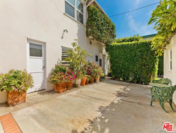  Income Home for Sale in Santa Monica, California