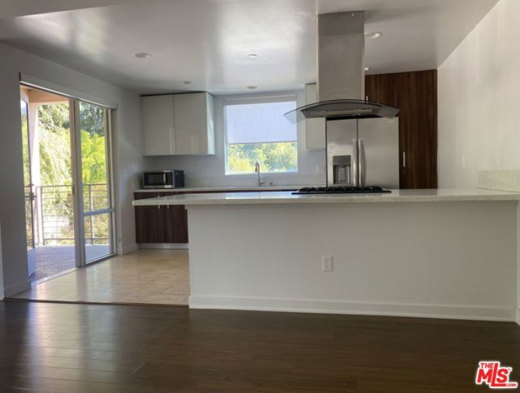 2 Bed Home to Rent in Altadena, California