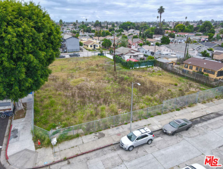  Commercial for Sale in Los Angeles, California