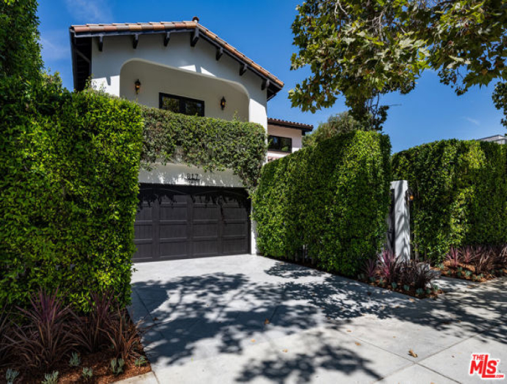 5 Bed Home for Sale in Los Angeles, California