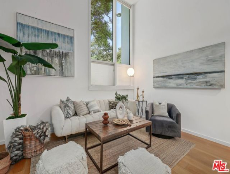 1 Bed Home for Sale in Santa Monica, California