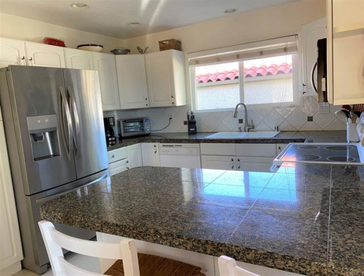 2 Bed Home to Rent in Carlsbad, California