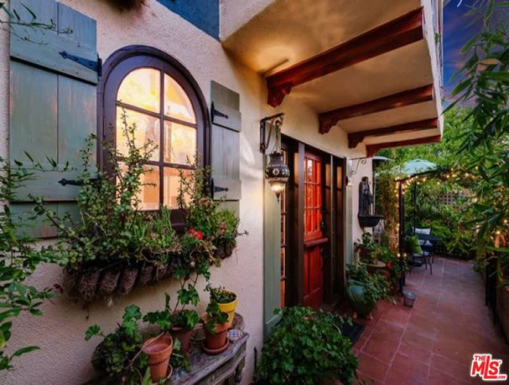 4 Bed Home for Sale in Los Angeles, California