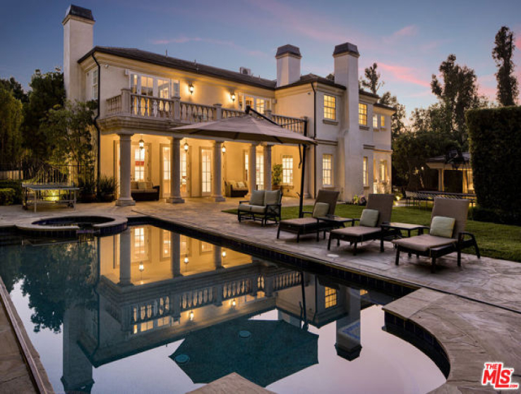 6 Bed Home for Sale in Los Angeles, California