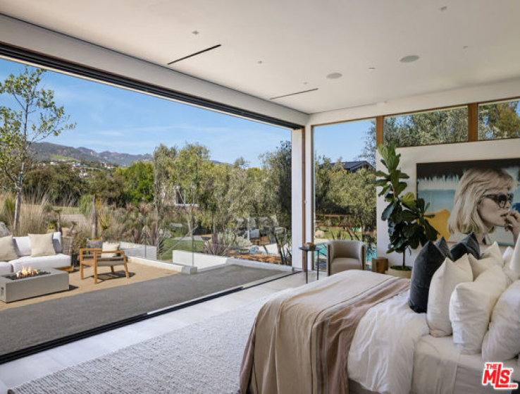 5 Bed Home for Sale in Malibu, California