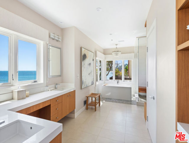 4 Bed Home for Sale in Malibu, California