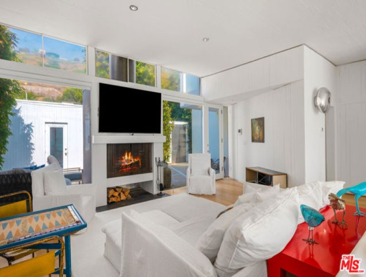 2 Bed Home for Sale in Malibu, California