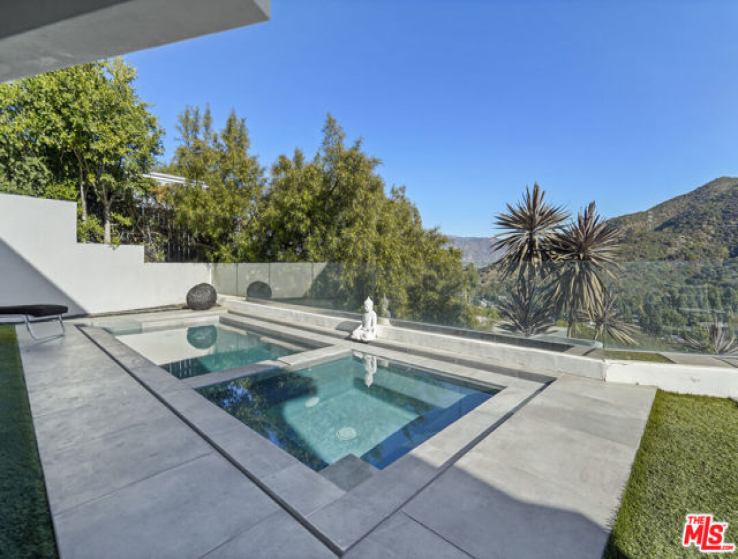 4 Bed Home for Sale in Los Angeles, California