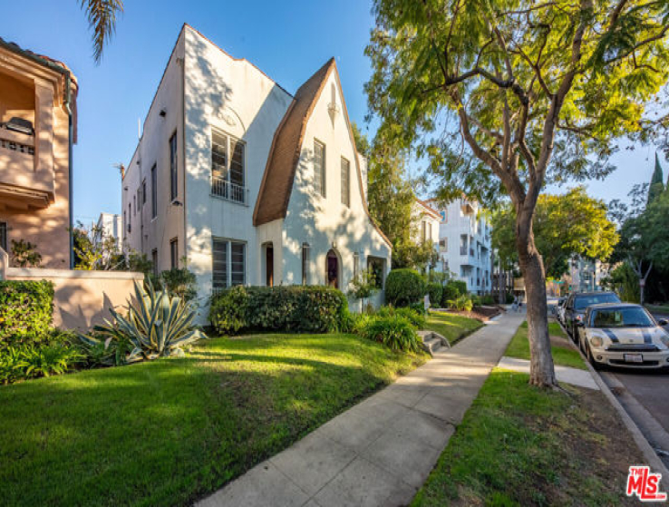  Income Home for Sale in Beverly Hills, California