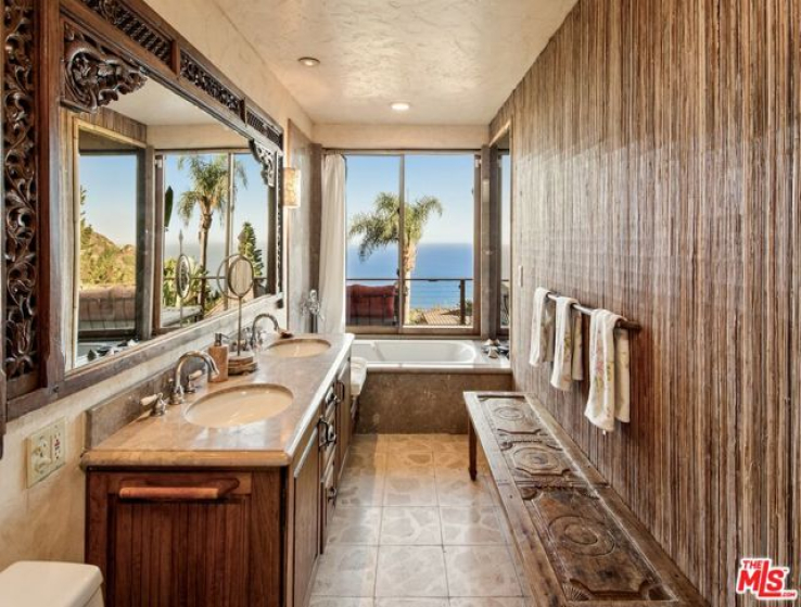 4 Bed Home for Sale in Malibu, California