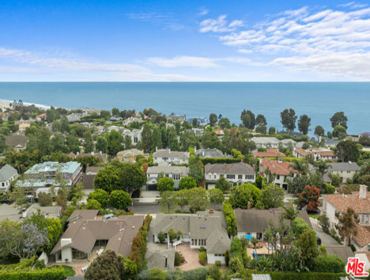 4 Bed Home for Sale in Pacific Palisades, California