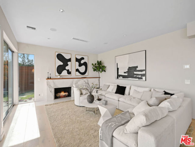 3 Bed Home for Sale in Los Angeles, California