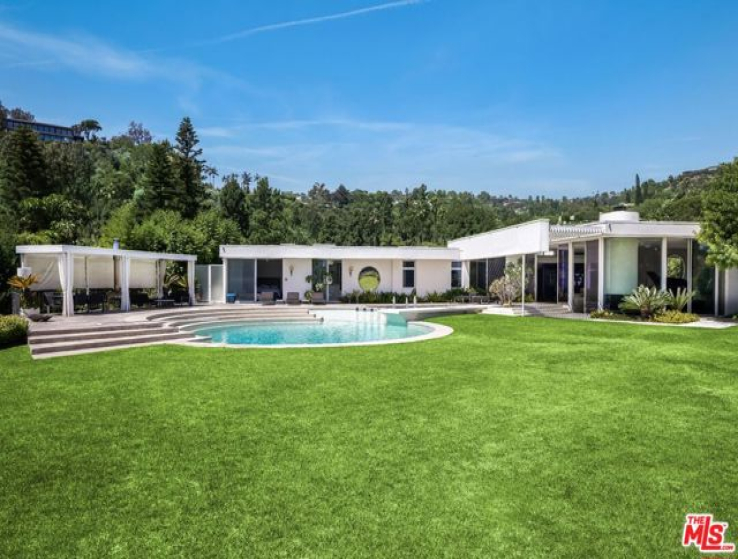 5 Bed Home for Sale in Beverly Hills, California