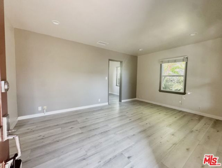 2 Bed Home to Rent in Culver City, California