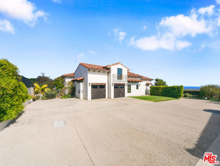 7 Bed Home for Sale in Malibu, California