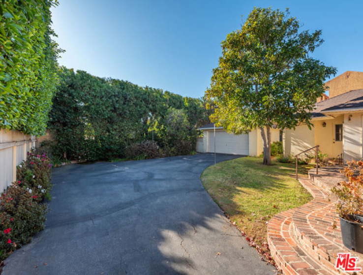 4 Bed Home for Sale in Pacific Palisades, California