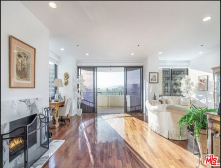 2 Bed Home for Sale in Los Angeles, California