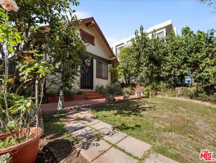  Income Home for Sale in Los Angeles, California