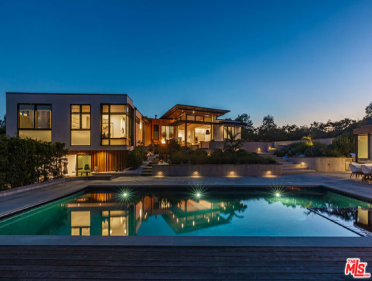 7 Bed Home for Sale in Malibu, California