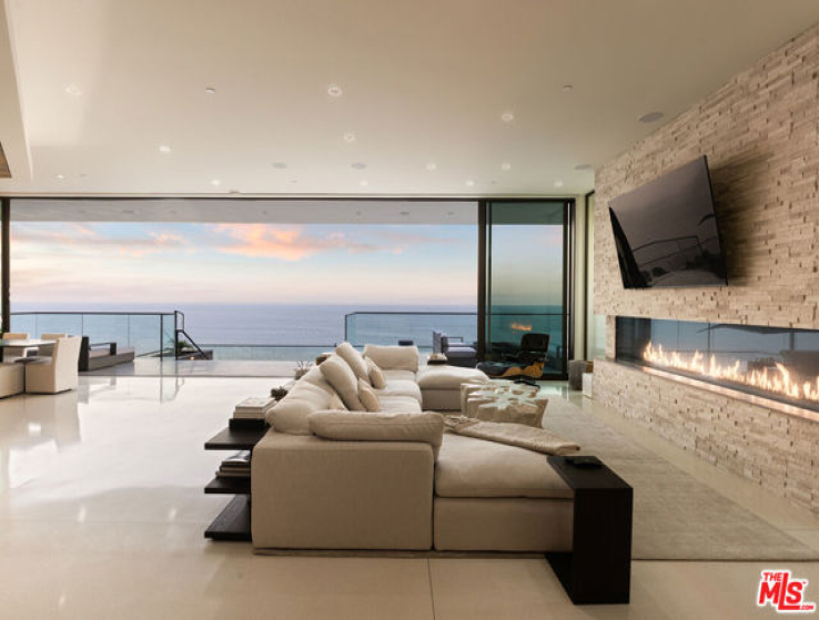 5 Bed Home for Sale in Malibu, California