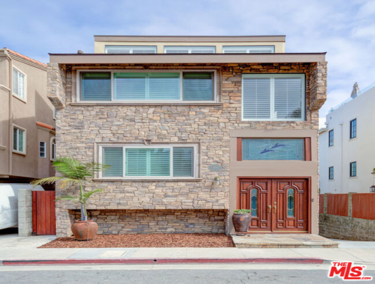 3 Bed Home to Rent in Hermosa Beach, California