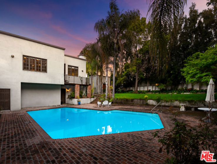 7 Bed Home for Sale in Toluca Lake, California