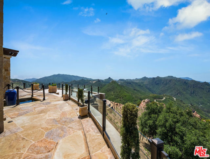 5 Bed Home for Sale in Malibu, California