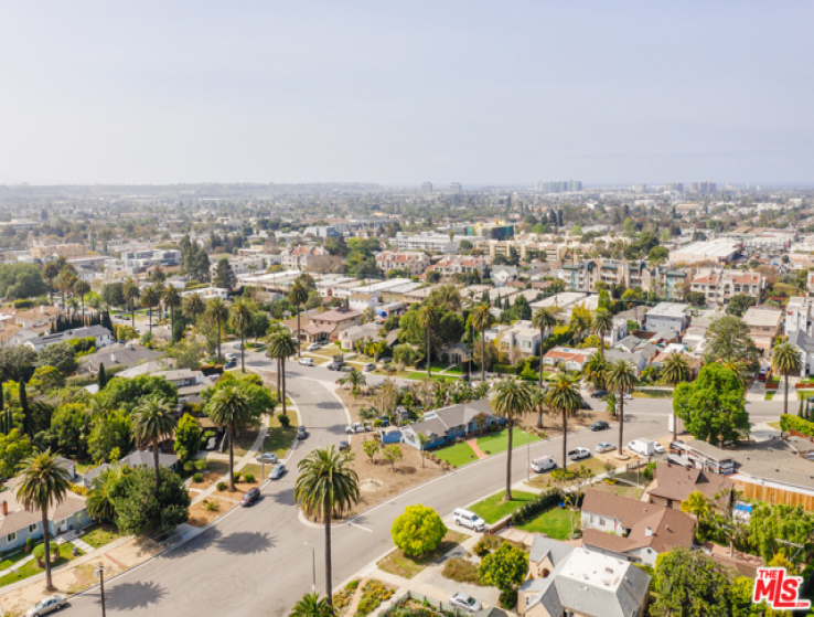 2 Bed Home for Sale in Los Angeles, California