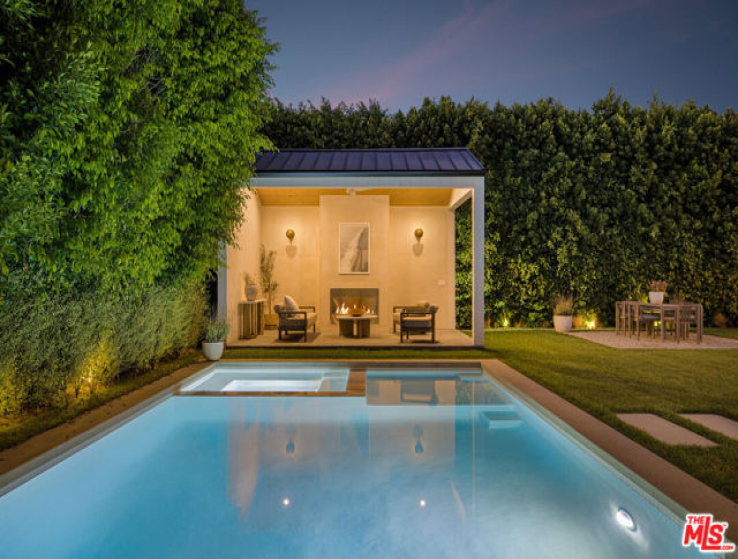 5 Bed Home for Sale in Studio City, California