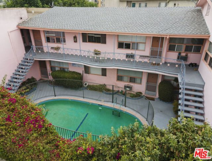  Income Home for Sale in North Hollywood, California