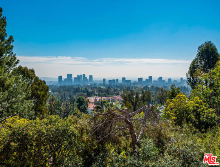 4 Bed Home for Sale in Beverly Hills, California