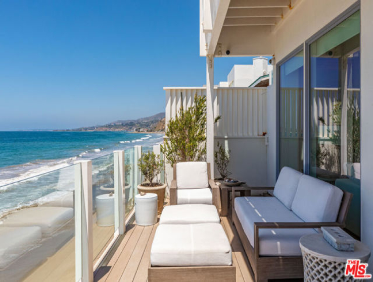 3 Bed Home to Rent in Malibu, California