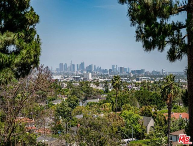 4 Bed Home for Sale in Los Angeles, California