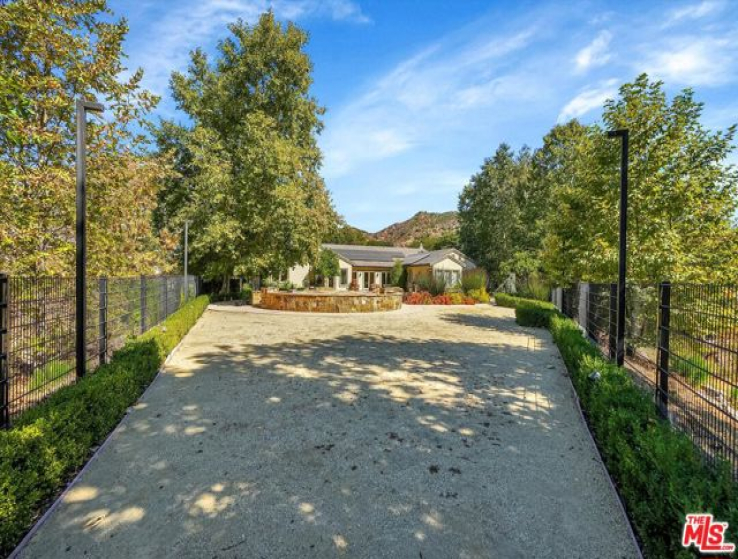 5 Bed Home for Sale in Agoura Hills, California