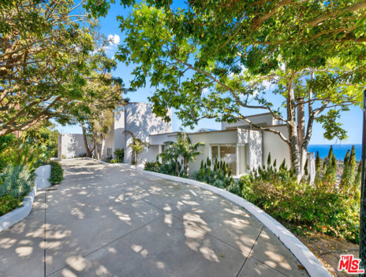 4 Bed Home for Sale in Malibu, California