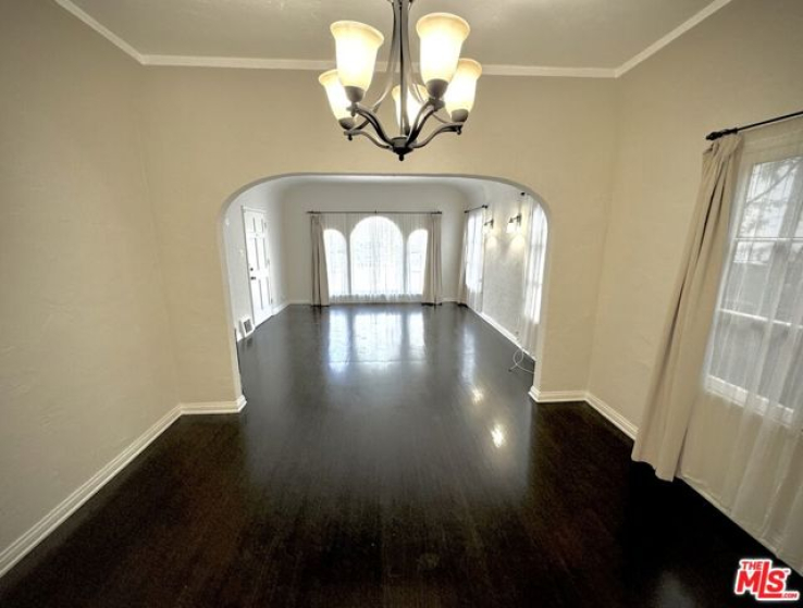 2 Bed Home to Rent in Beverly Hills, California