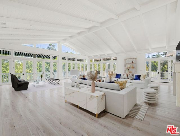 7 Bed Home for Sale in Beverly Hills, California