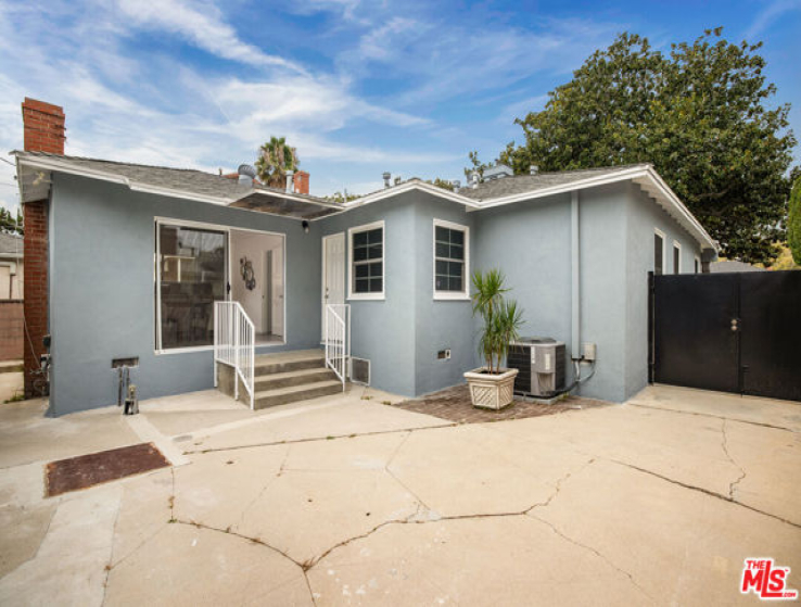 3 Bed Home to Rent in Culver City, California