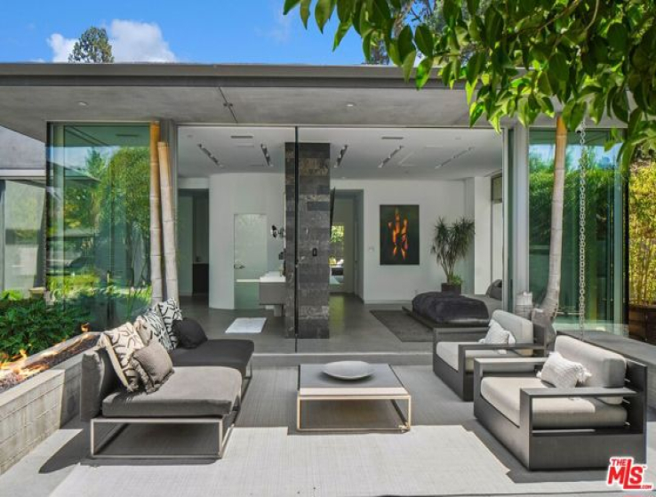 5 Bed Home for Sale in Beverly Hills, California