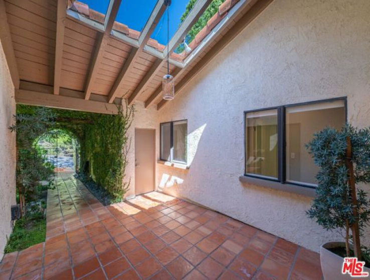 3 Bed Home for Sale in Los Angeles, California