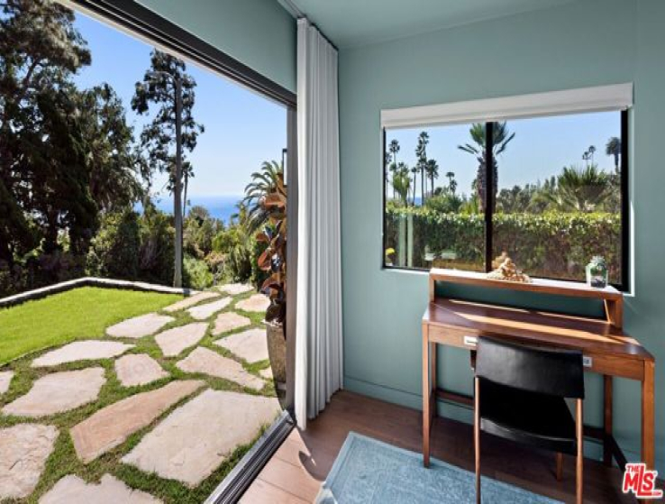 4 Bed Home for Sale in Malibu, California